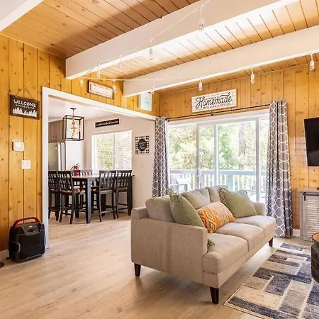 Family Lake Arrowhead Home Sleeps 12 And Gameroom Exterior photo