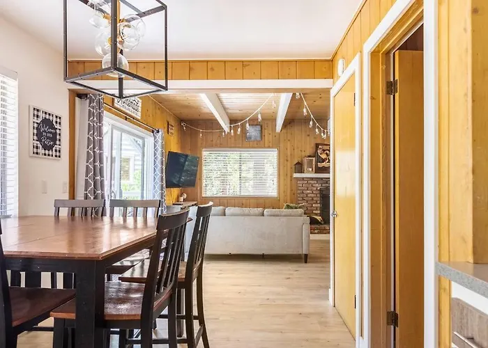 Family Lake Arrowhead Home Sleeps 12 And Gameroom